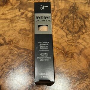 IT Cosmetics Bye Bye Under Eye Concealer - 21.0 Medium Tan (W)